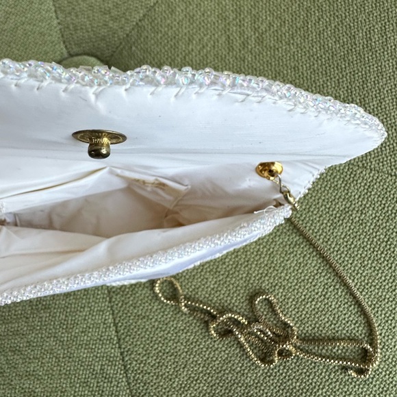 White Satin Beaded Clutch Bridal All-White Wedding Party Clamshell Shape - Picture 6 of 11